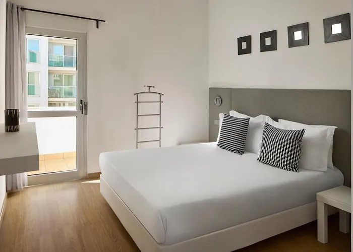 蒙蒂戈杜尊贵公寓